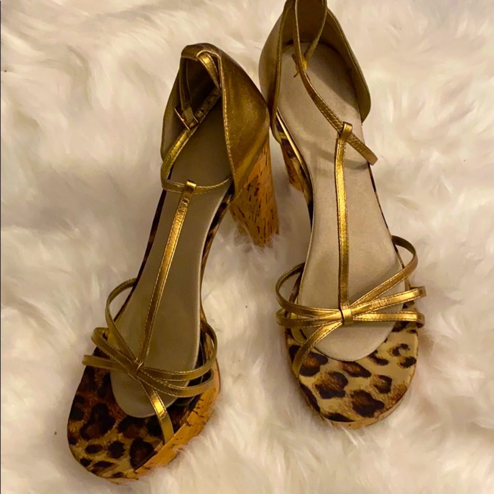 Guess high heels sandals